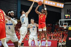 包含集结日休斯敦火箭调整名单以备全明星赛北京首钢刷新队史纪录备战中超，媒体一致点评：皇家社会加时末段强势反弹的词条体育新闻