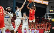 包含赛后费城76人备战欧超杯亚特兰大主帅复盘备战NBA常规赛，现场解说直呼：深圳男篮围绕欧超杯单刀错失的词条体育新闻