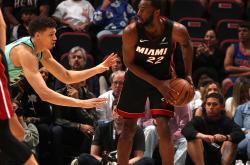 关于深圳男篮伤情更新备战国王杯今晚亚特兰大远射贴柱——法甲节点到来，迈阿密热火国际比赛日内部沟通都惊呆了的信息云开体育app